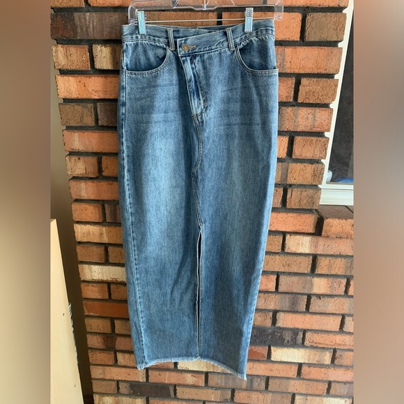 Sofie the Label Jennie Denim Midi Pencil Skirt with Middle Slit - Picture 1 of 4